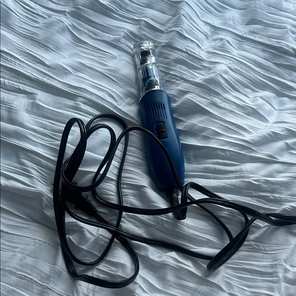 Blue Electric dog nail Trimmer never used